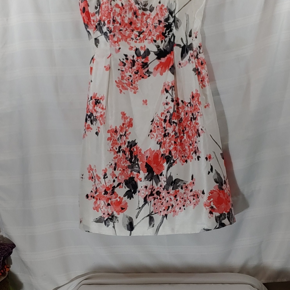 Jessica H Dress - Picture 1 of 8